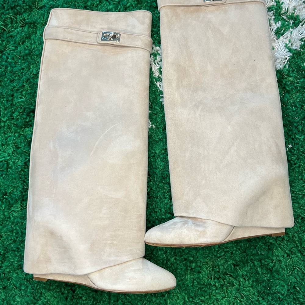 Chic Cream Leather Boots